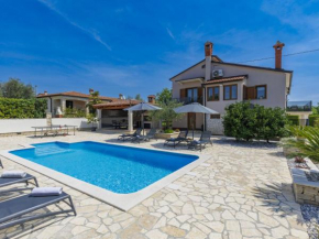 Holiday Home Sara by Interhome